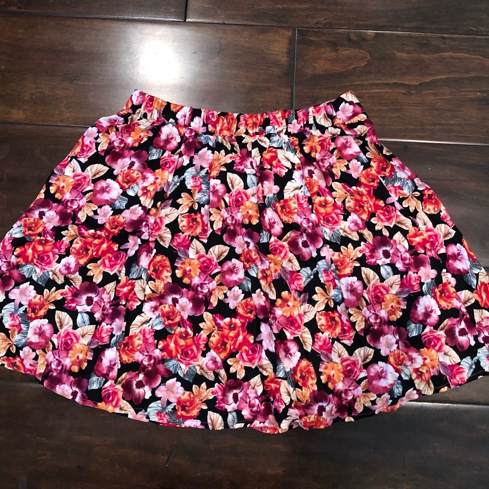 Lush Floral Print Skirt